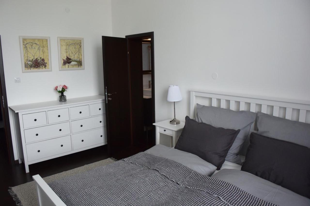 Apartman Dc2 Apartment เดชชิน ภายนอก รูปภาพ